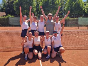 Mehr über den Artikel erfahren Damen 1: Überraschender Aufstieg in die Verbandsliga