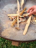 Feuer entfachen wie zur Steinzeit
